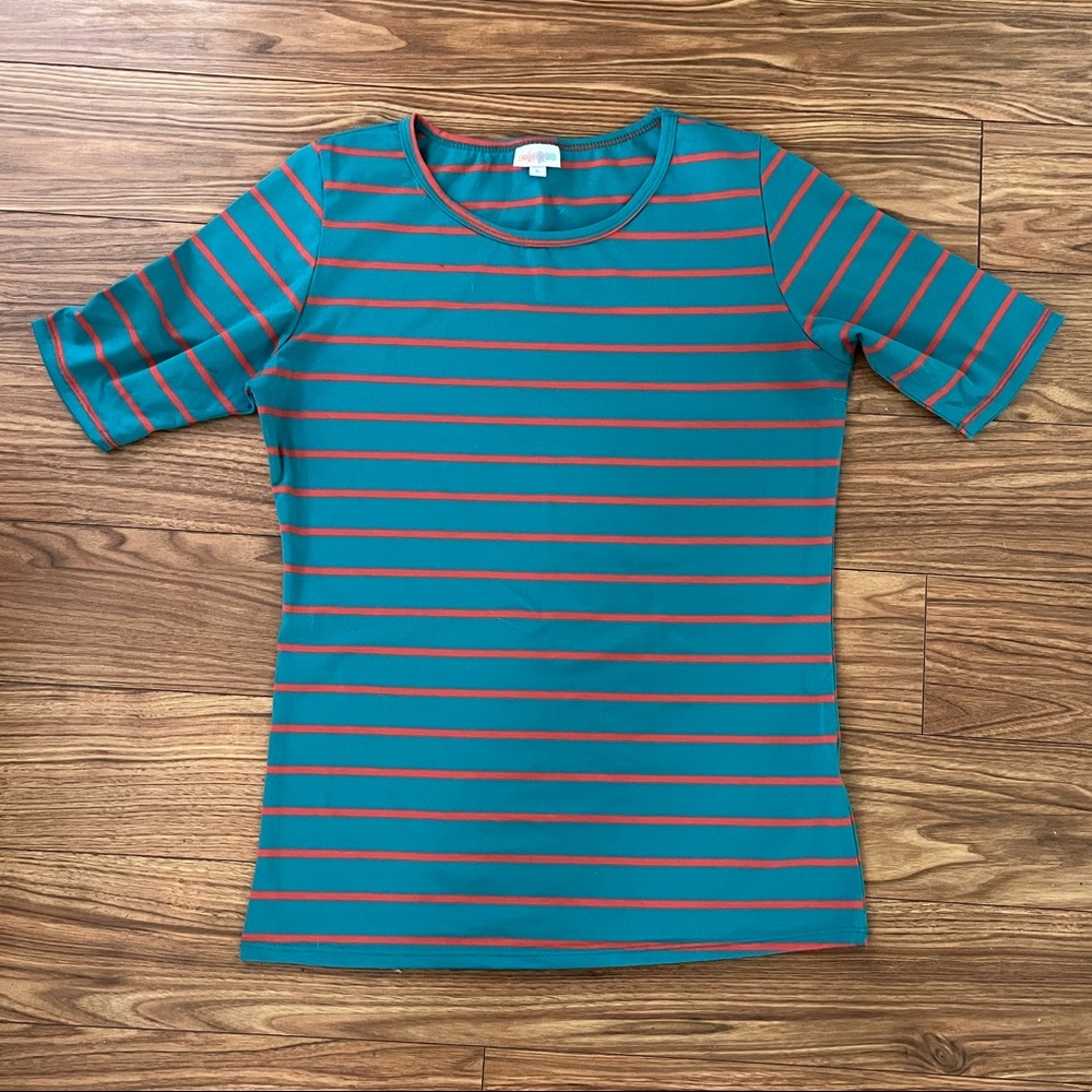 Lularoe Gigi T-shirt